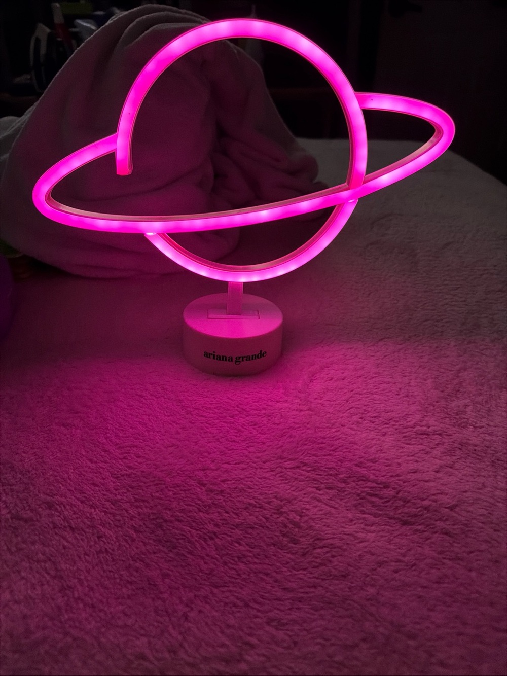 Ariana Grande Neon Planet Lamp in Bright Pink